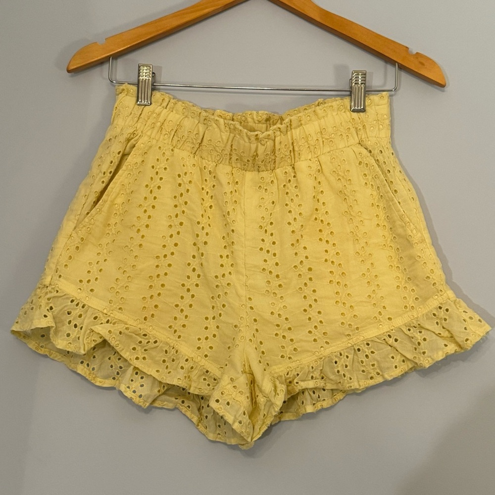 Hollister Women’s Eyelet Ruffle Hem Shorts